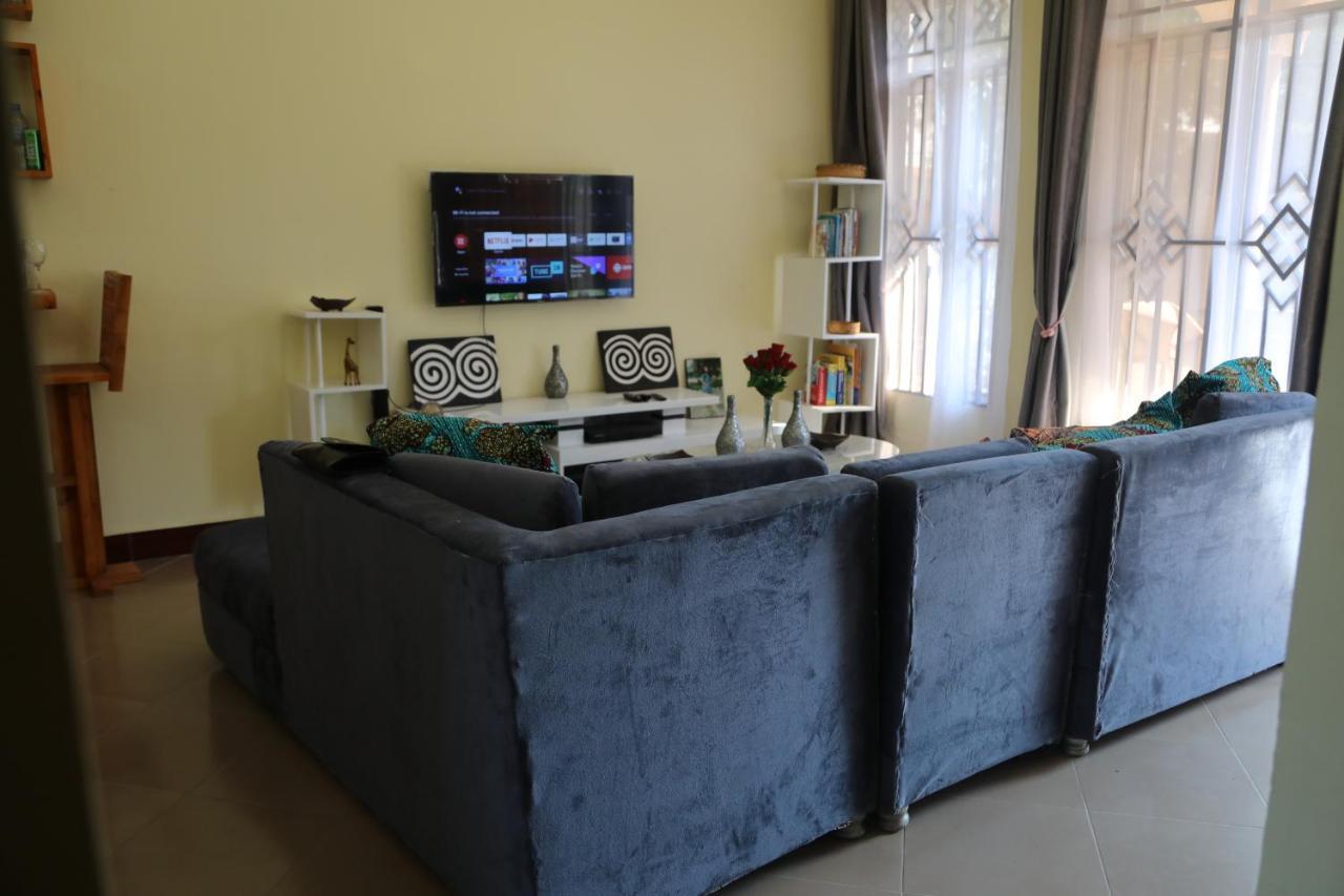 Pearl Lulu Modern Bnb Homestay Dar es Salaam Exteriör bild
