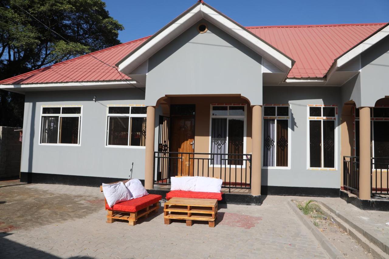 Pearl Lulu Modern Bnb Homestay Dar es Salaam Exteriör bild