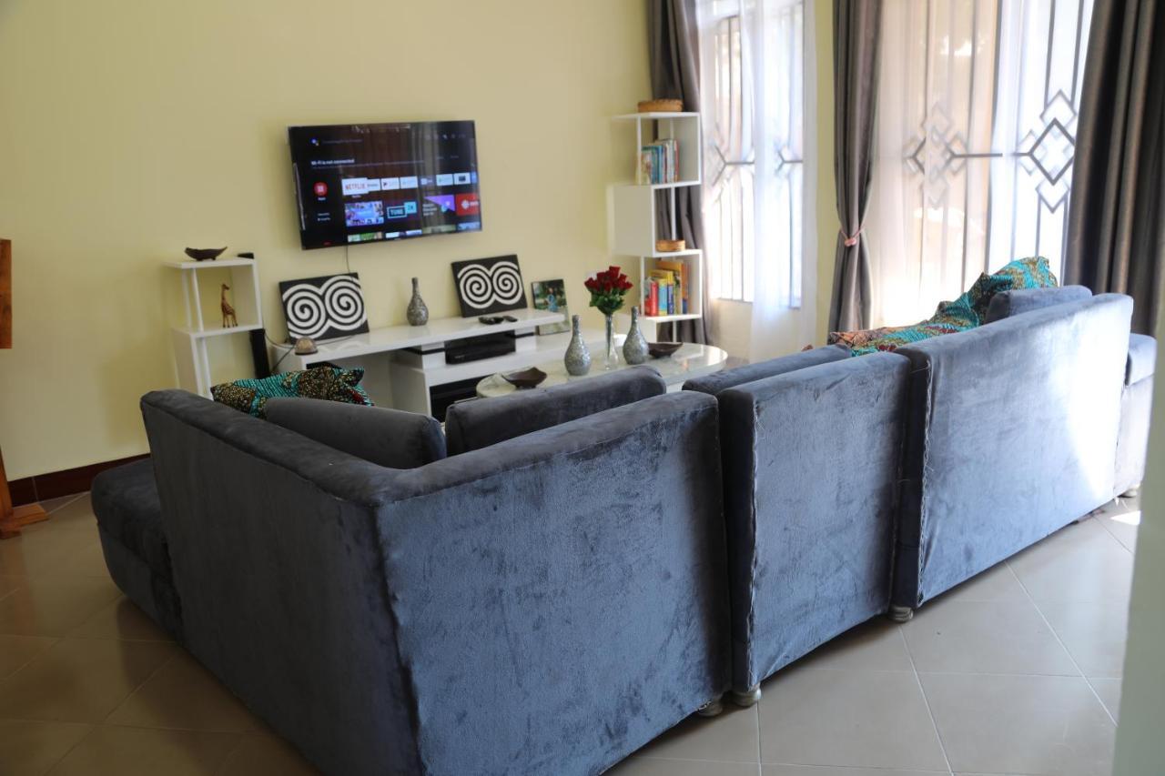 Pearl Lulu Modern Bnb Homestay Dar es Salaam Exteriör bild