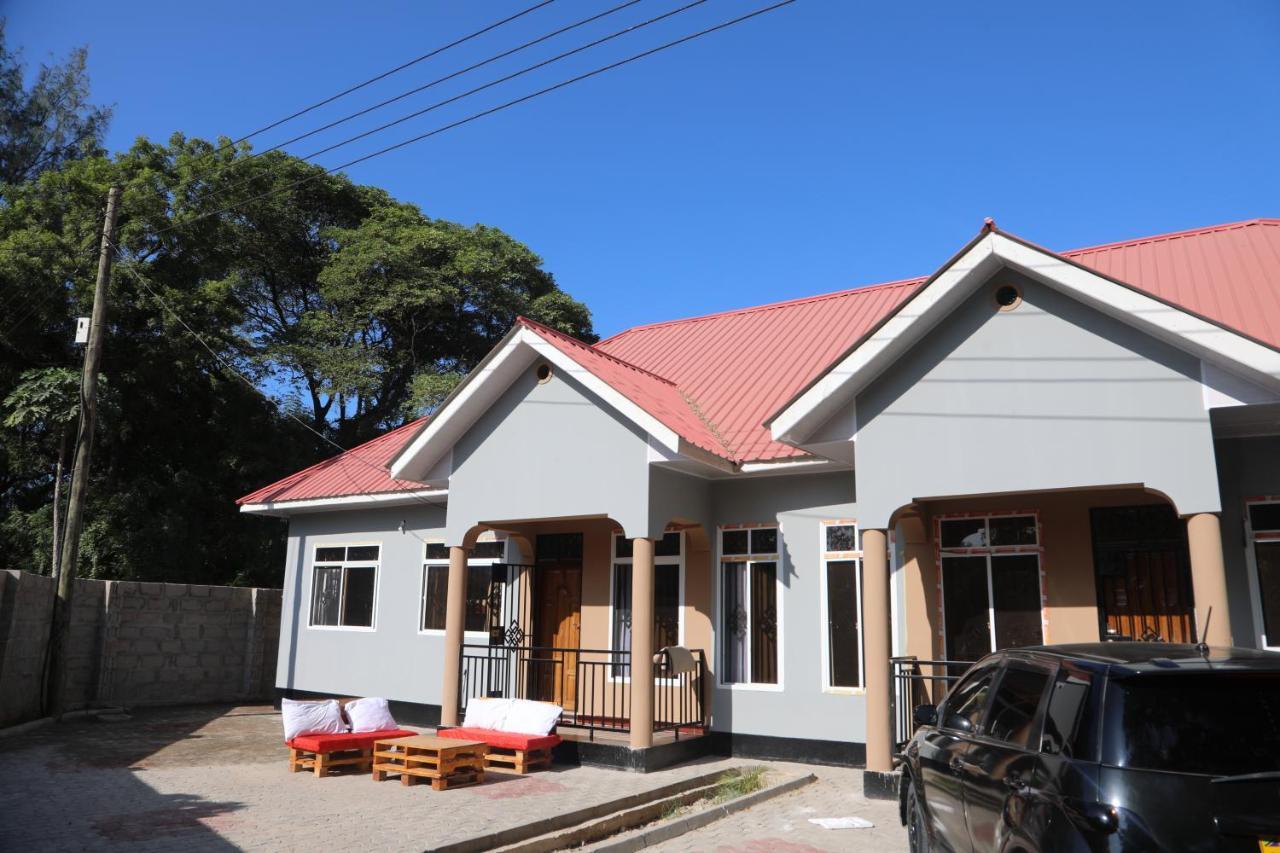 Pearl Lulu Modern Bnb Homestay Dar es Salaam Exteriör bild